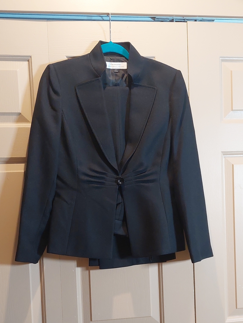 Tahari Black Single-Button Tailored Blazer and Pants Suit